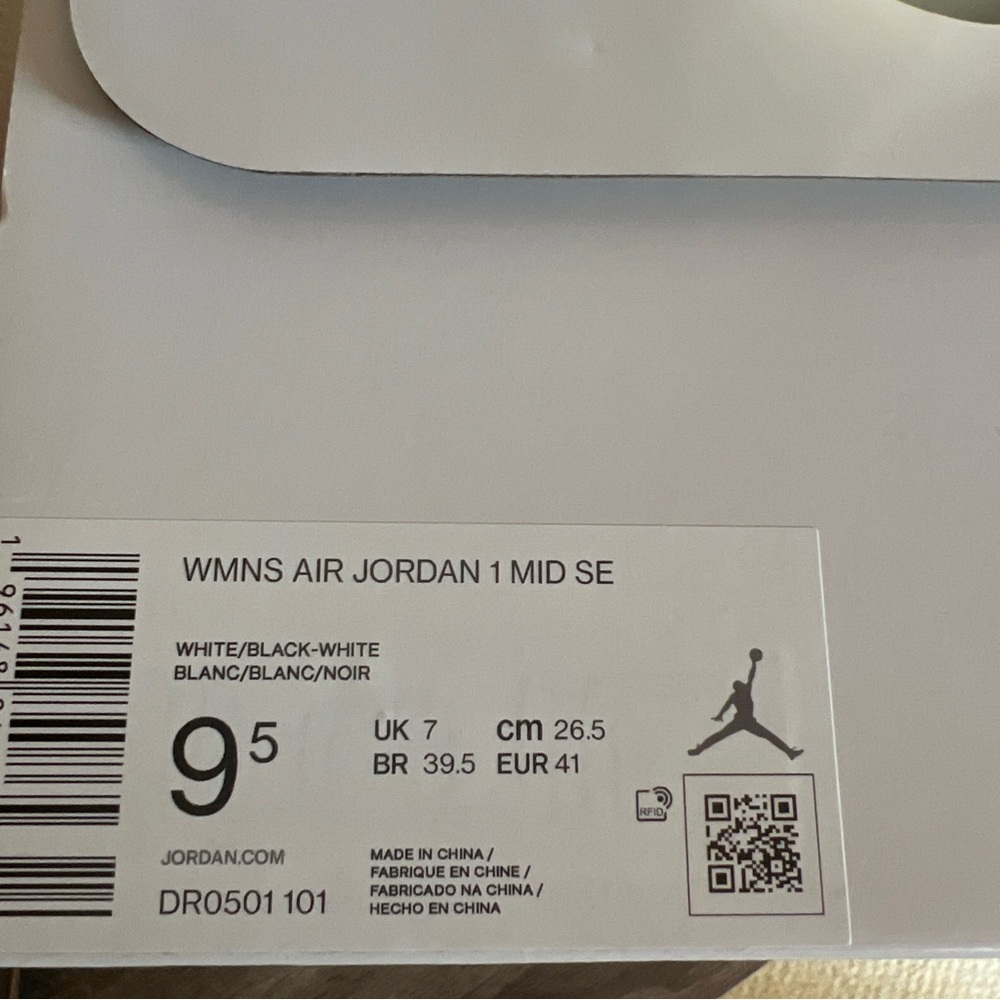 NIB Nike Women's Air Jordan 1 Mid SE Homage Split Black White Sz 9.5 - Picture 5 of 8